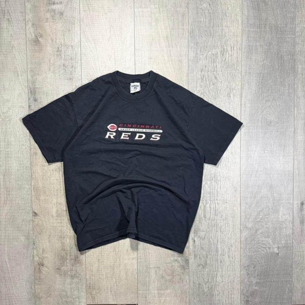 2000s‎ emo grunge 90s black concinnati red embroidered t shirt